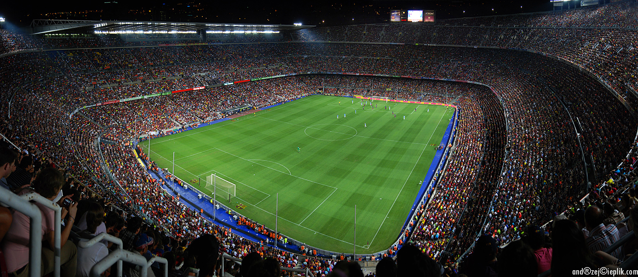 Какой камп. Камп ноу стадион внутри. Камп ноу Эдит. Стадион Барселоны. Стадион Камп ноу в Барселоне фото.